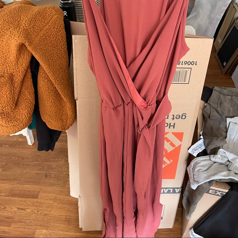 Large long dress with 2 small slits on the sides